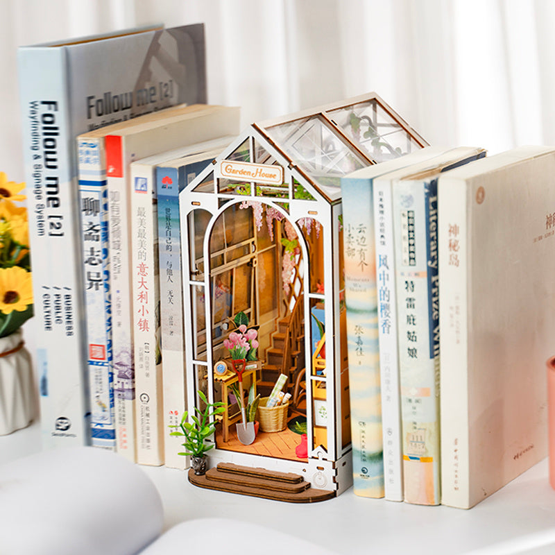 Rolife Summer House Garden Room Book Nook Kit Book Shelf Insert