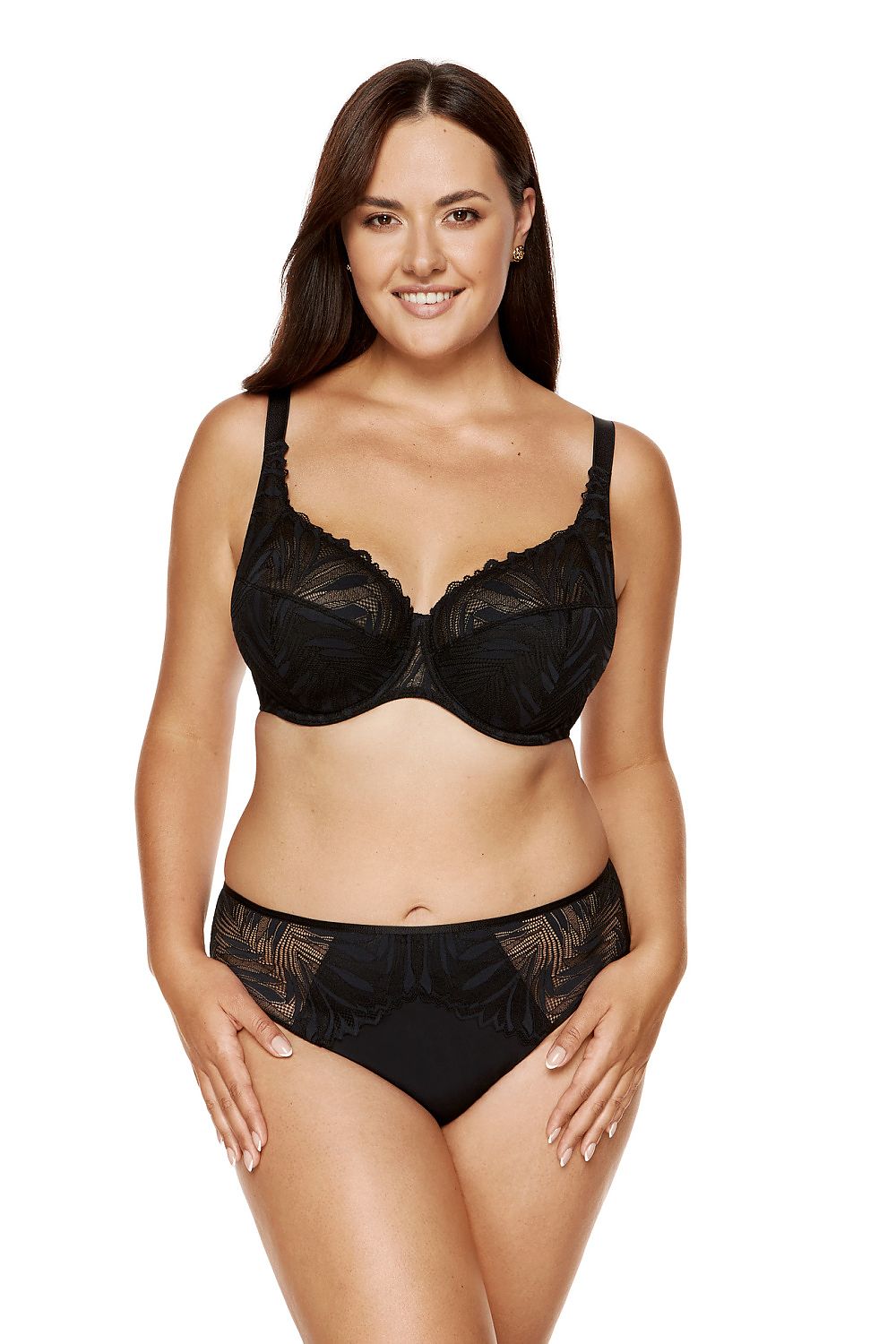 Semi-Soft Thin Padded Black Bra with Lace Accent by Gorteks